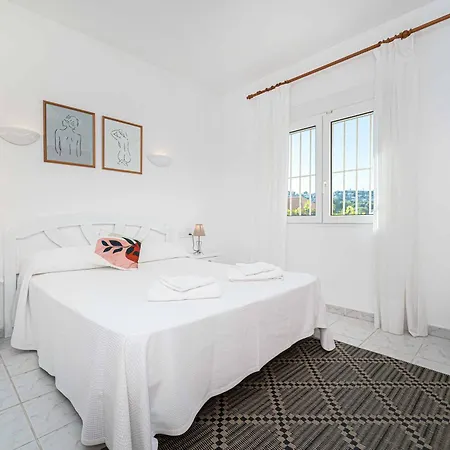 Pinya Villa